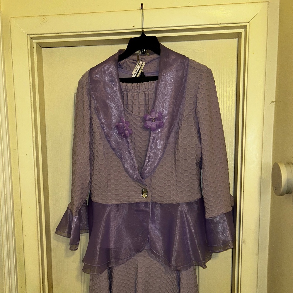 Lavender textured  three-piece suit with the camo salt, jacket and the skirt